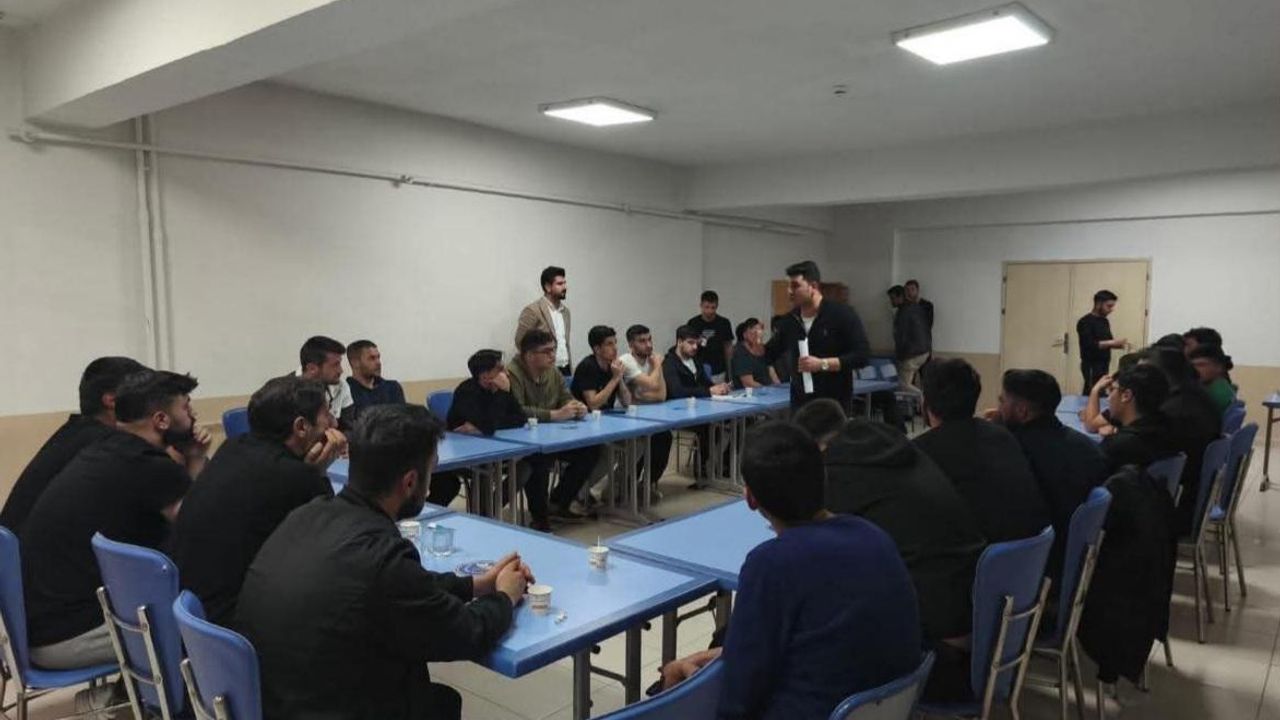 Kars’ta Gençlere Kumar Bağımlılığı Eğitimi Verildi