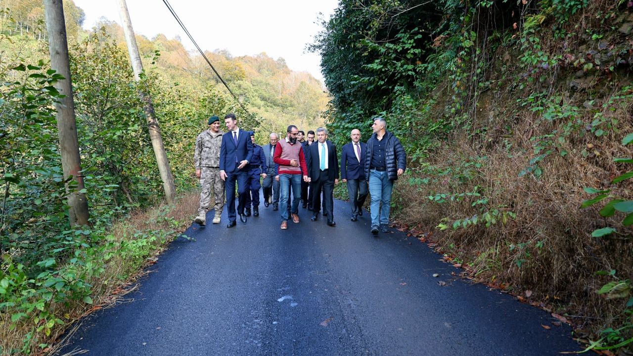 Artvin Valisi Arhavi’de İnceleme ve Ziyaretlerde Bulundu