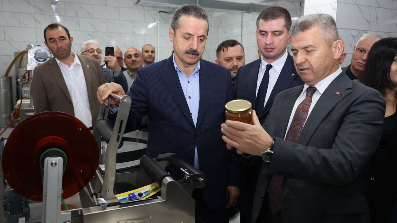 Artvin’e 5 Ton Kapasiteli Bal Dolum Tesisi Açıldı