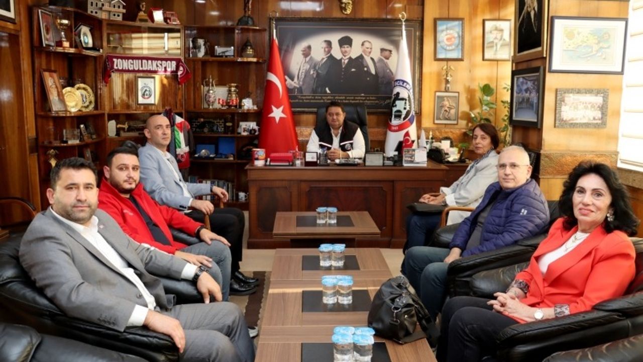 CHP’den GMİS’e Ziyaret: Özgür Özel’in Mitingine Davet