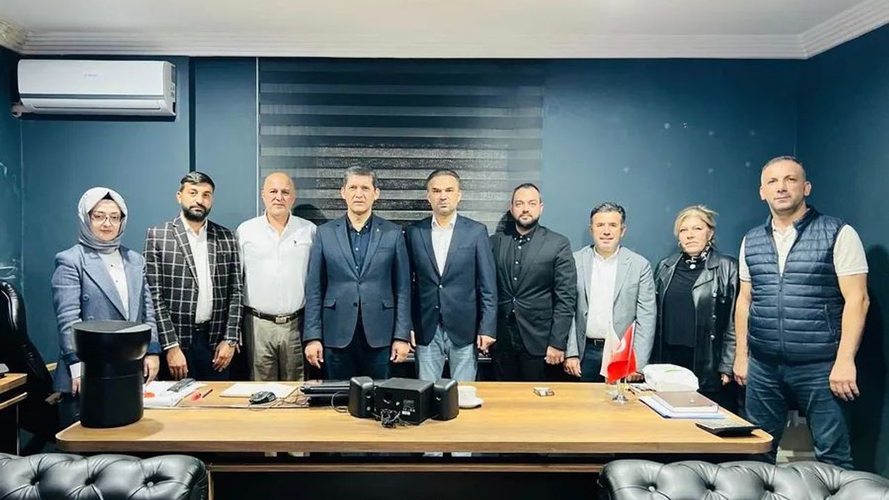 AK Parti’li Çetin: Antalya’da Sağlık ve Ulaşım Yatırımları Eleştirisi