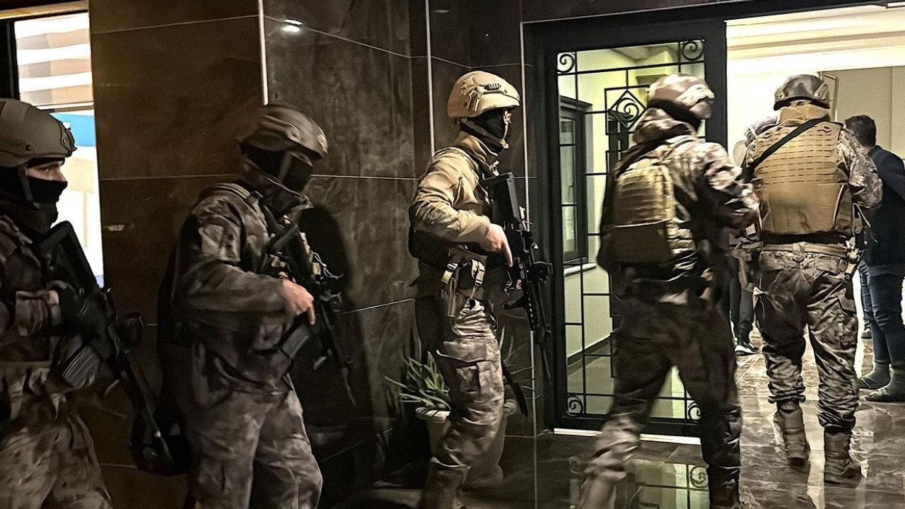 FETÖ Operasyonlarında 28 İlde 76 Şüpheli Yakalandı