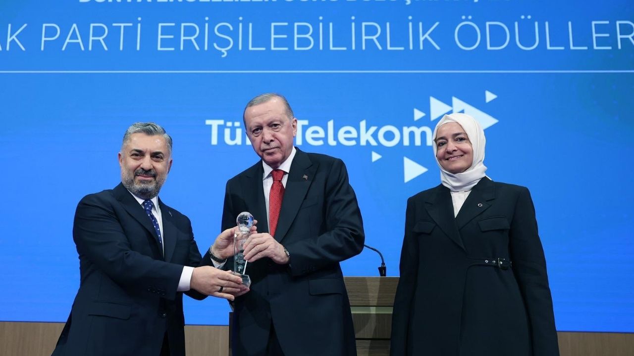 Türk Telekom Dijital Erişilebilirlik Ödülünü Cumhurbaşkanı’ndan Aldı
