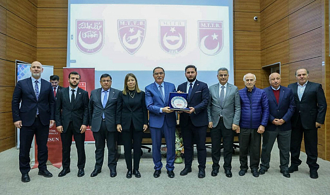 Şeref Malkoç: Türkiye İçin Yeni Sivil Anayasa Gerekiyor