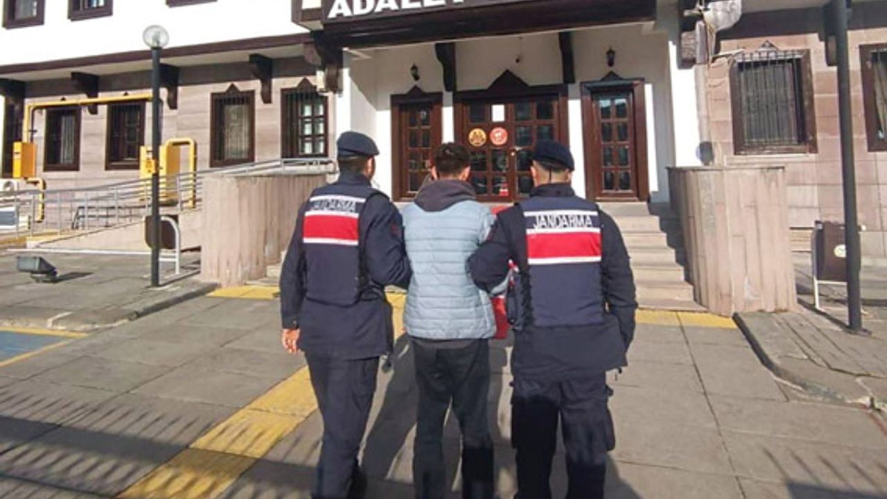 Beypazarı’nda Polis Kılığında Dolandırıcı Yakalandı