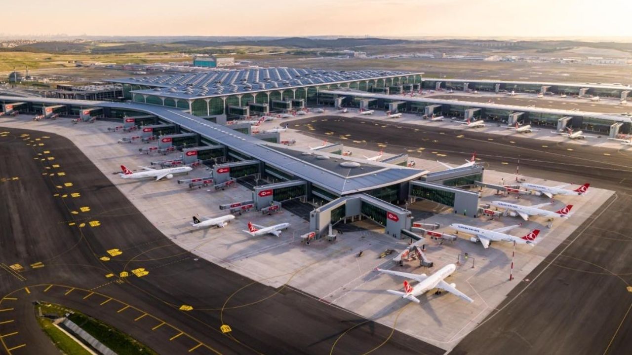 Kasım’da Uçak Trafiği ve Yolcu Sayısında Çift Haneli Büyüme