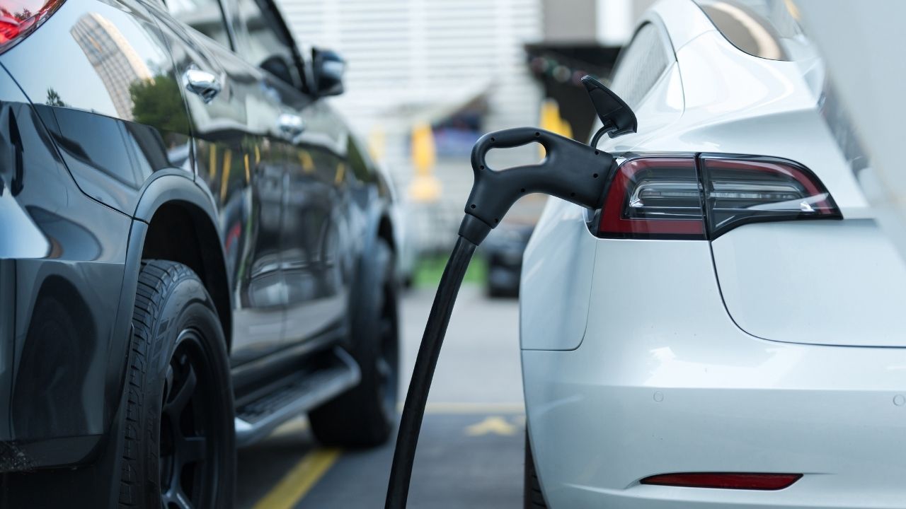 Türkiye’de Elektrikli ve Hibrit Araç Satışları İki Katına Çıktı