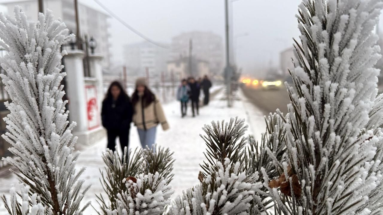 Göle’de Eksi 39,7 Derece ile Türkiye Rekoru Kırıldı