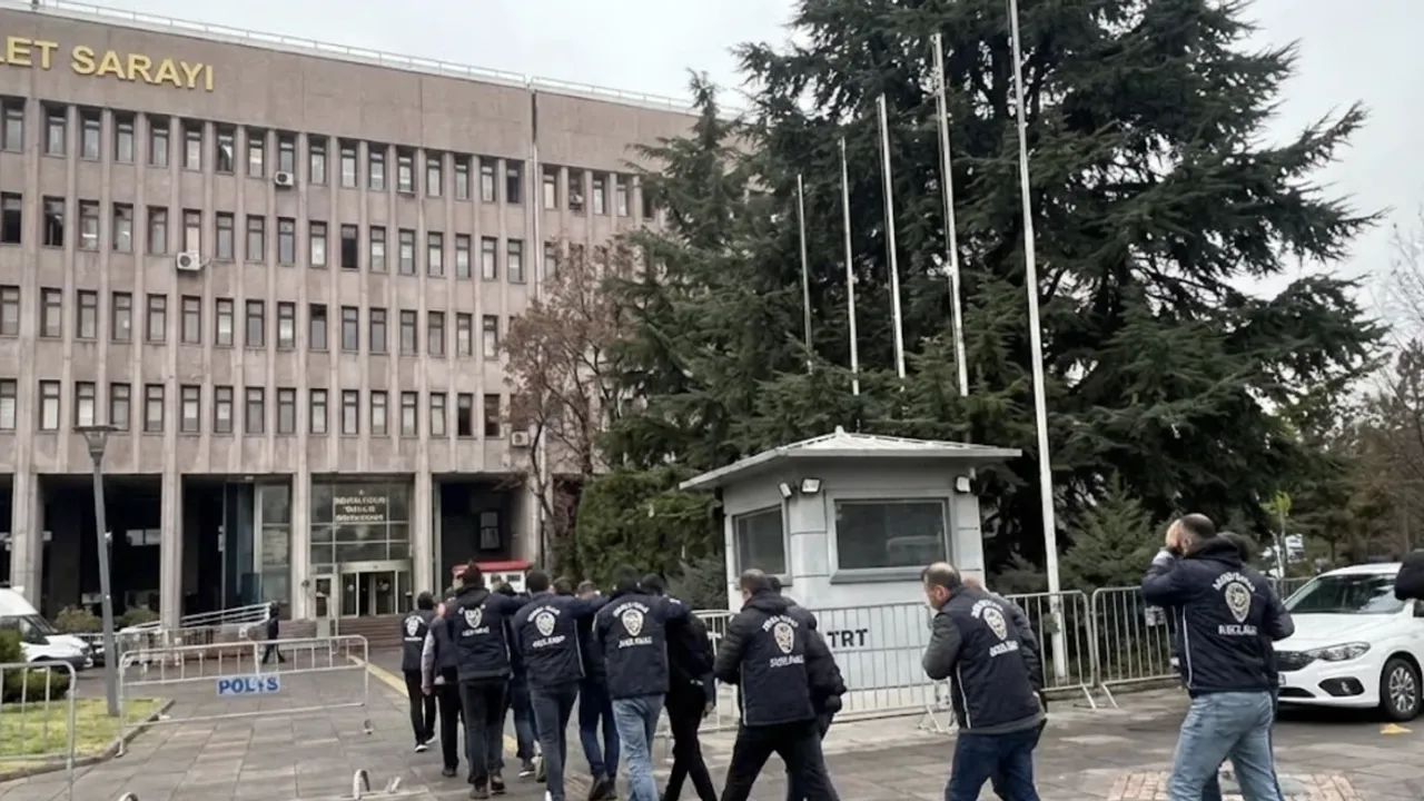 Ankara’da Karşılıksız Çek Operasyonu: 12 Şüpheli Tutuklandı