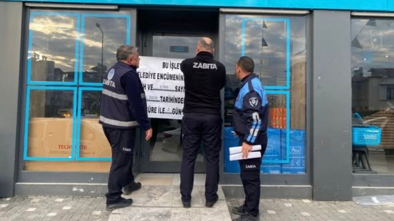 Serik’te Zincir Market Son Kullanma Tarihi Geçmiş Ürün Satışı Nedeniyle Mühürlendi