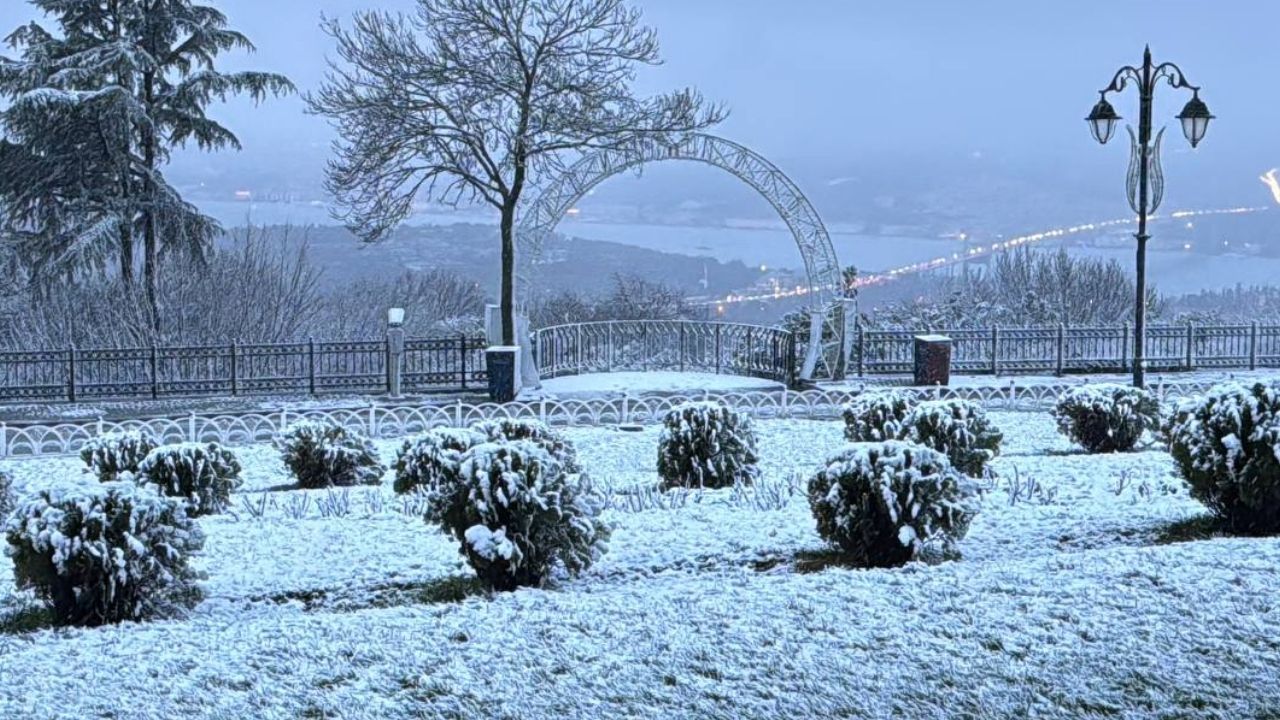 İstanbul’da Kar Yağışı Nedeniyle Eğitime Bir Gün Ara Verildi