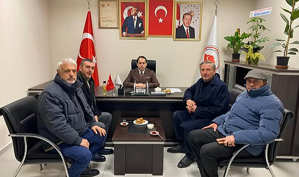 Tekkeköy Belediyesi Muhtarlarla Karla Mücadeleyi Koordine Ediyor