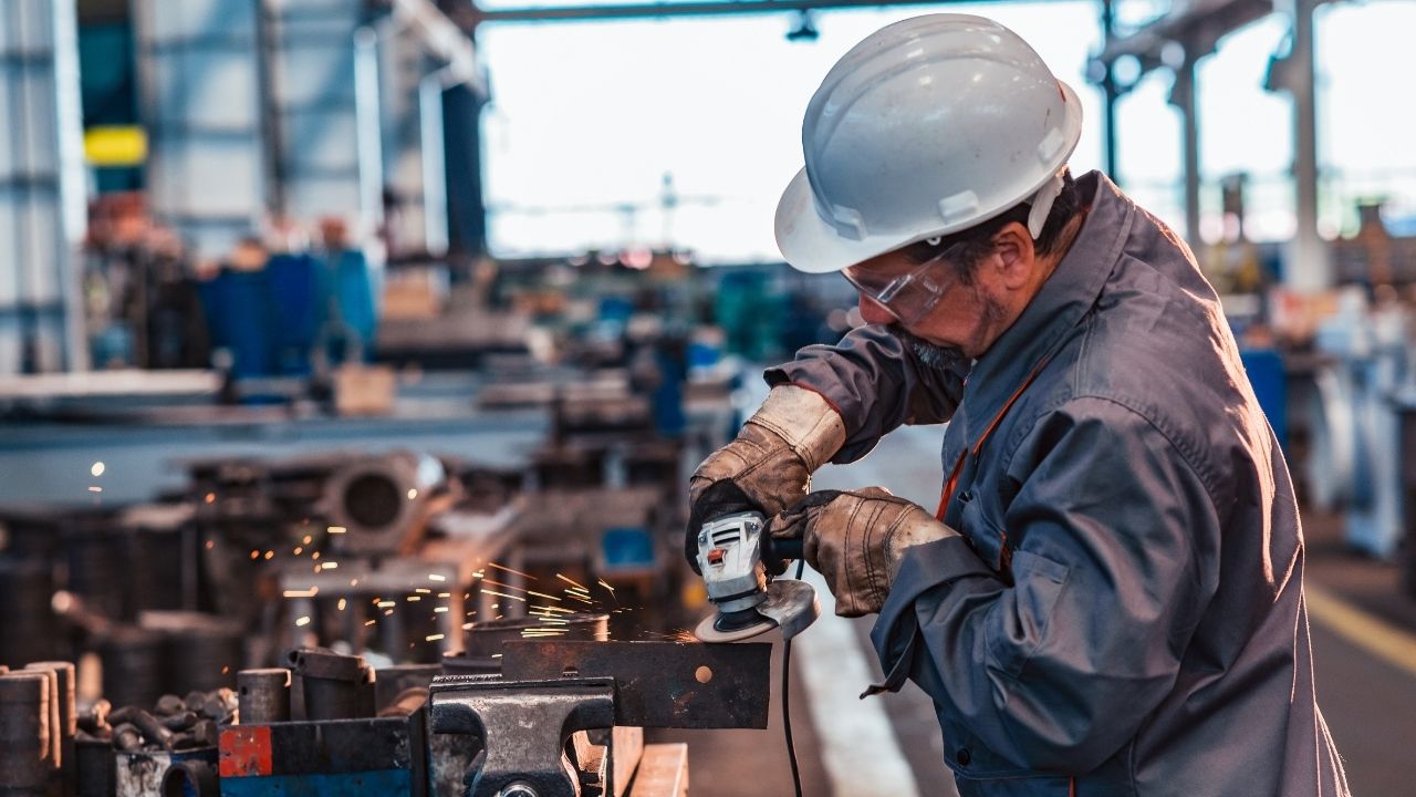 Kasım 2025’te İstihdamda Sektörel Kayma: İnşaat ve Hizmetler Öne Çıktı