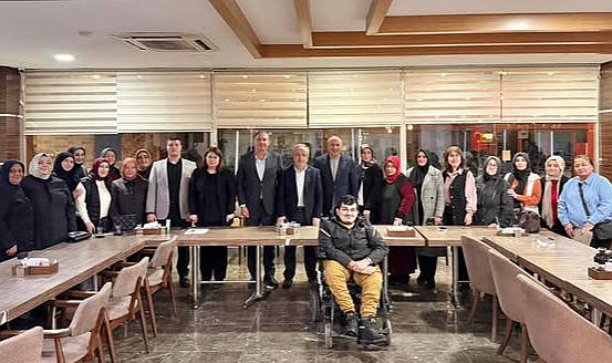 Tekkeköy’de AK Parti Kadın Kolları İlçe Hedeflerini Görüştü