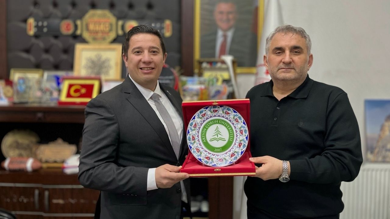 Artvin Çoruh Üniversitesi Rektörü Gençlik ve Spor İl Müdürlüğü’nü Ziyaret Etti