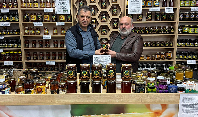 Anzer Balı’na Yoğun İlgi Sürmene’deki Mağazada Gözlendi