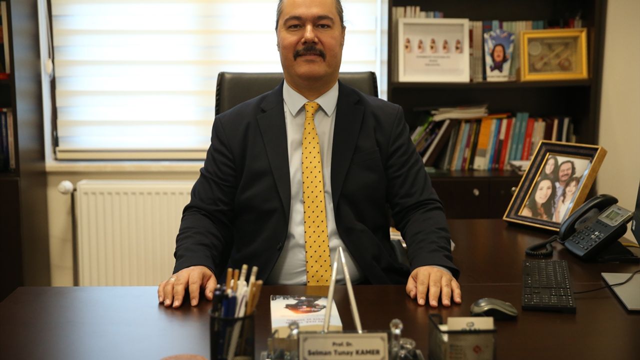 Prof. Dr. Kamer: Sanal Kumar Gençleri Tehdit Ediyor