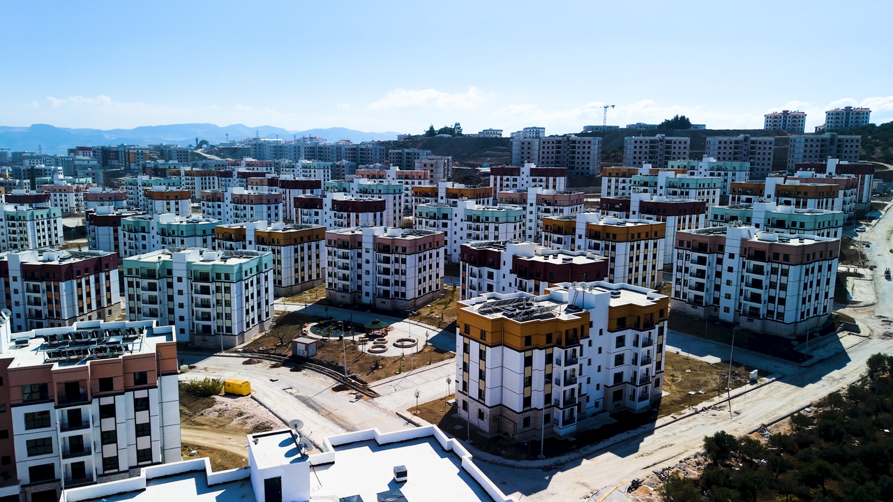 Deprem Bölgesinde Binlerce Köy Evi ve İş Yeri Tamamlandı