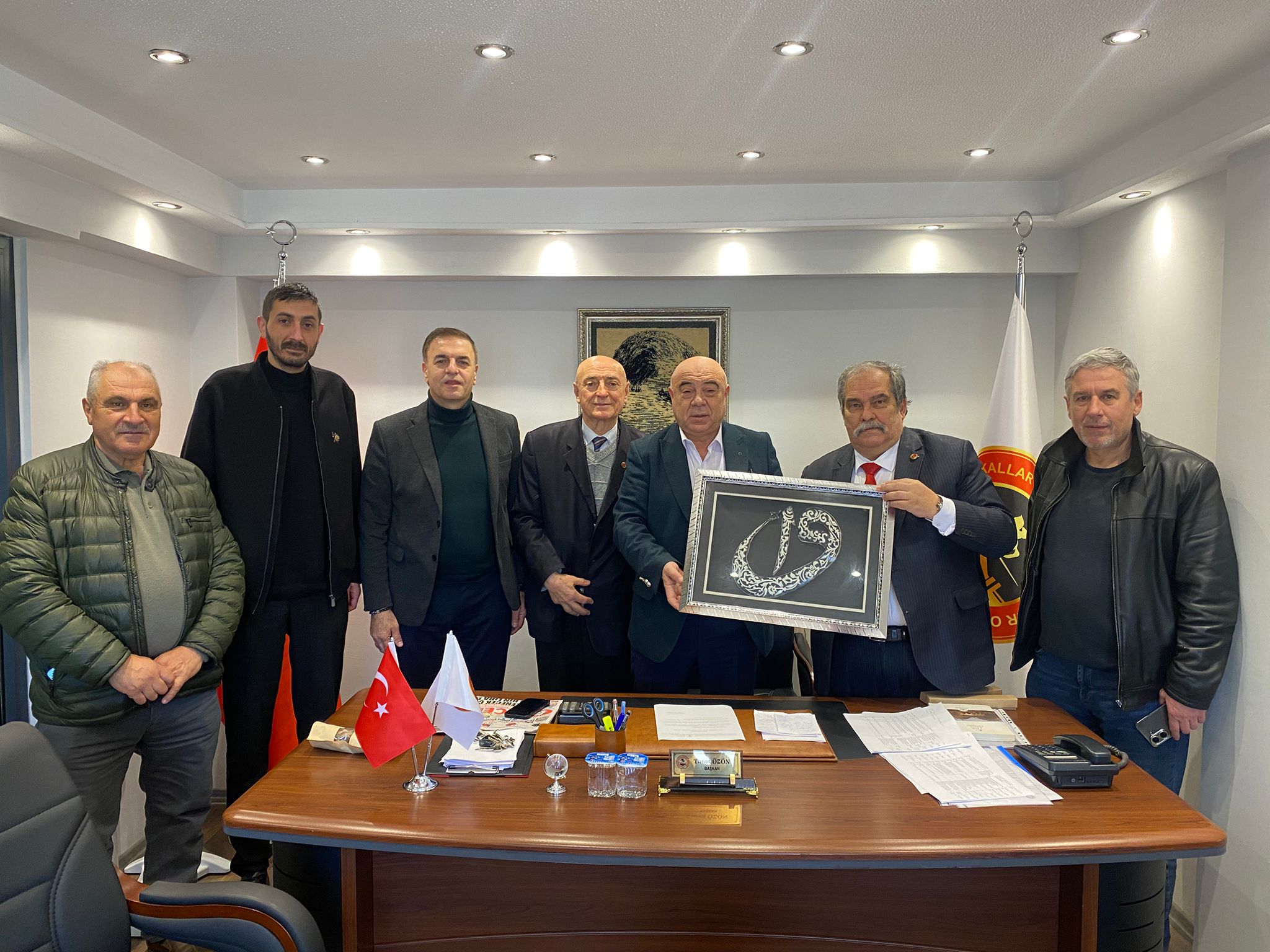 ABB Bakkallar Oda Başkanı Turan ÖZÖN Ziyaret ederek tebrik ettiler