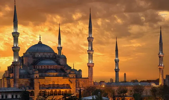 Kadir Gecesi Türkiye Genelinde Camilerde İbadetle İdrak Edilecek