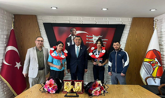 Havzalı Bilek Güreşçileri Yalova’da Türkiye Şampiyonu Oldu