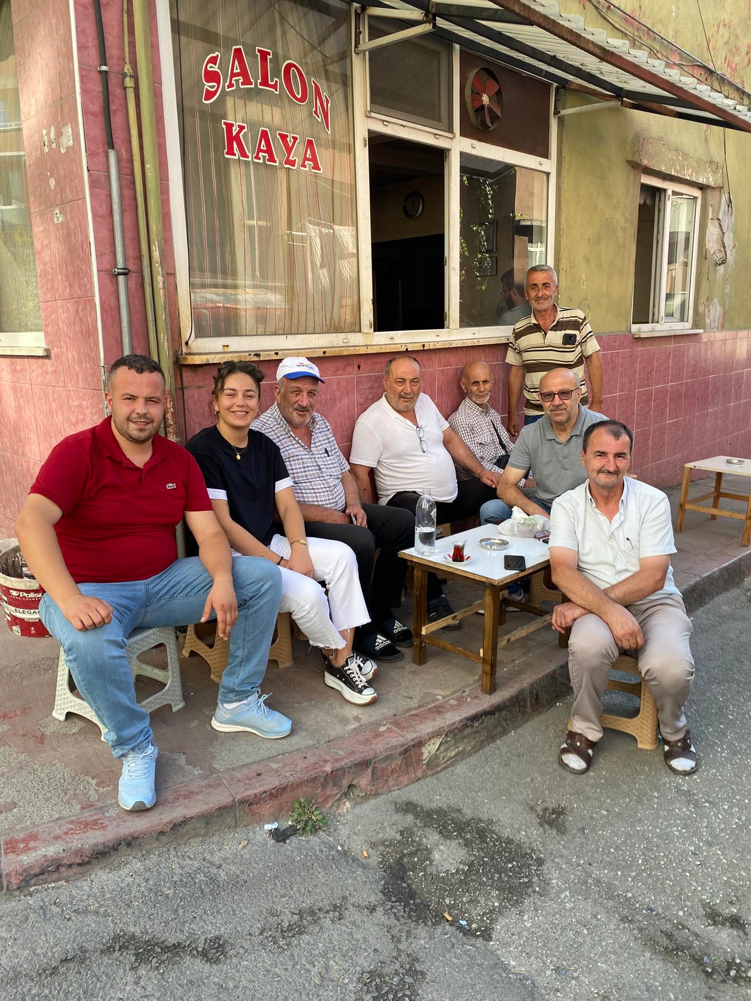 Fatih Mahallesi Sakinleri Ilkadım Belediye Başkanı İhsan KURNAZ ve Muhtarları Seda KEKLİK ‘teşekķür ettiler.