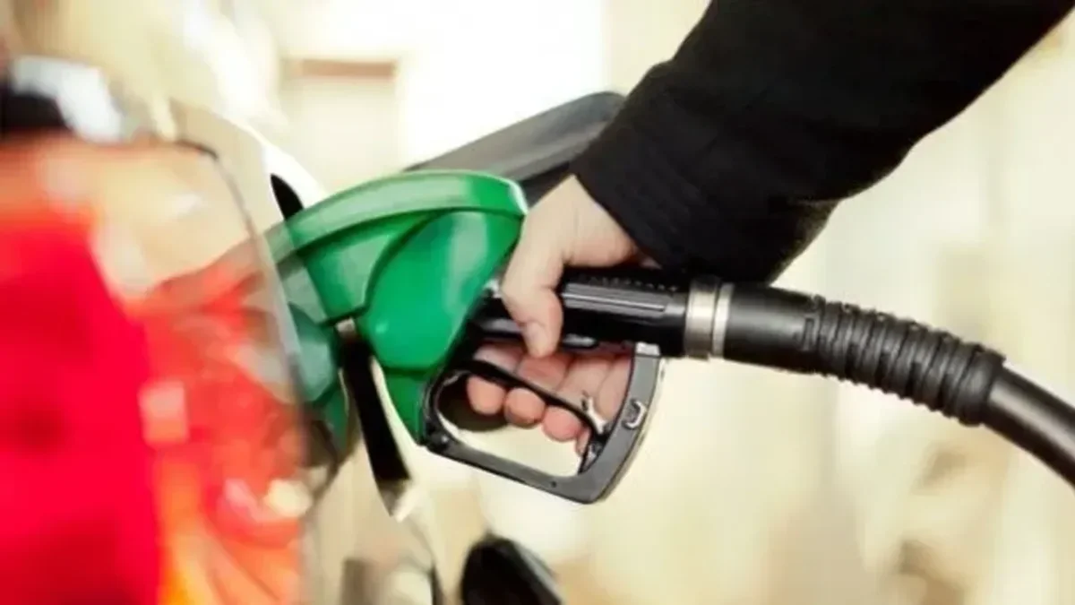 Motorinin litre fiyatına 1,31 TL zam yapıldı