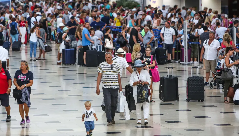 Antalya’ya 6 ayda 5,5 milyon yabancı turist, Rusya yine zirvede