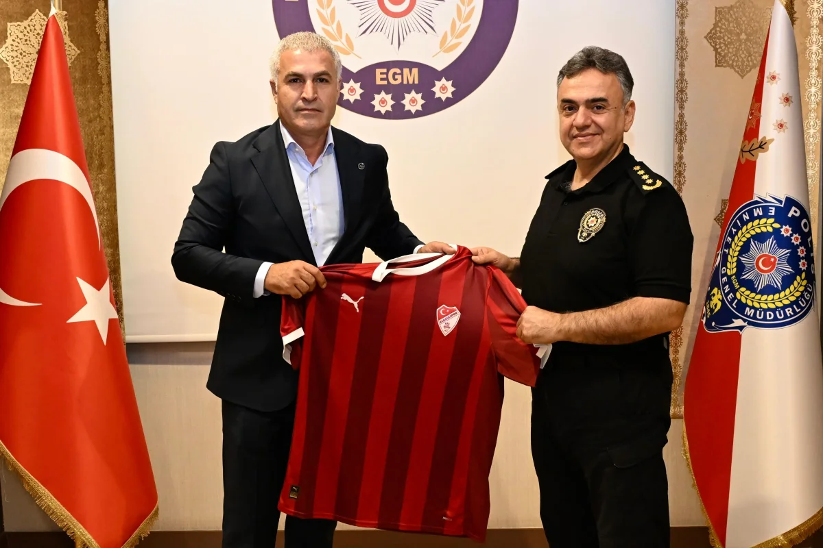 Elazığspor Başkanı Toprak, İl Emniyet Müdürü’nü ziyaret etti