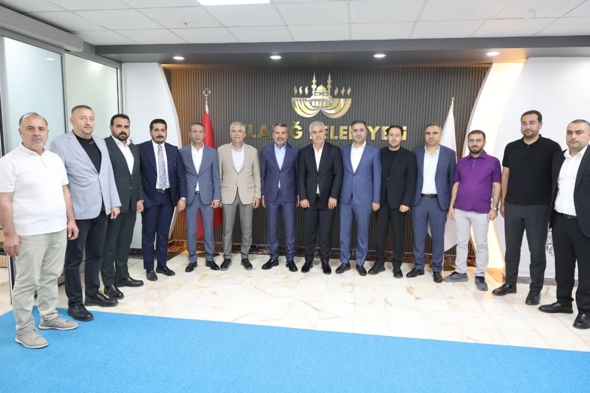 Elazığspor Başkanı Toprak, Belediye Başkanı Şerifoğulları’nı ziyaret etti