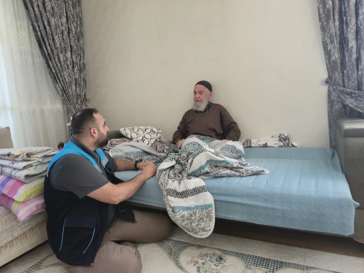 Battalgazi’de yaşlı ve engelli ailelerine hane ziyareti