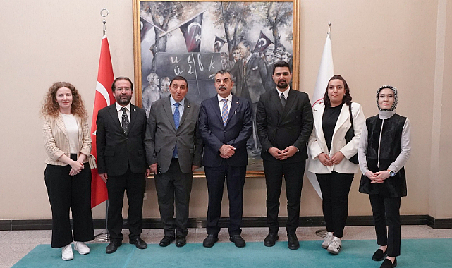 Bursa’da geri dönüşüm fabrikasında yangın paniği