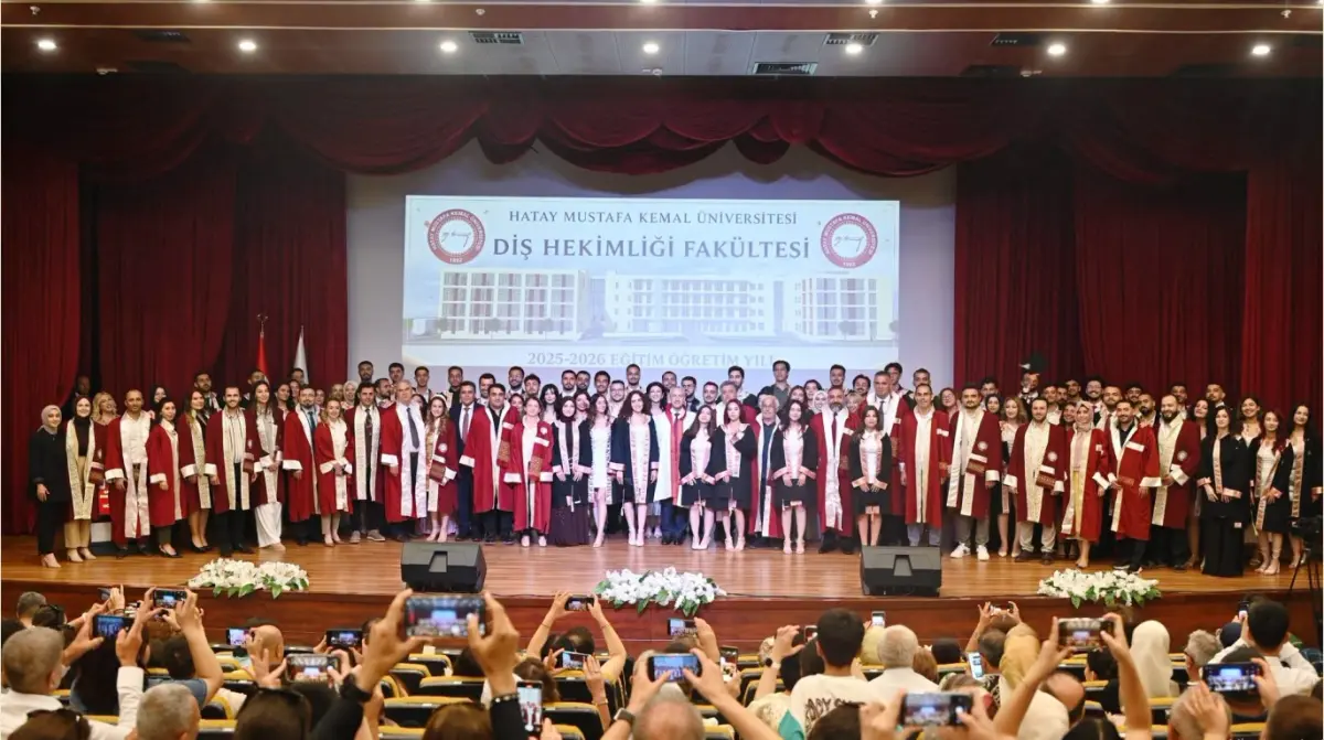Hatay’da diş hekimliği fakültesi mezuniyet töreni yapıldı