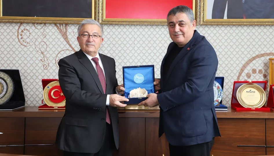 Antalya ve Isparta Aksu belediyeleri iş birliği protokolü imzaladı