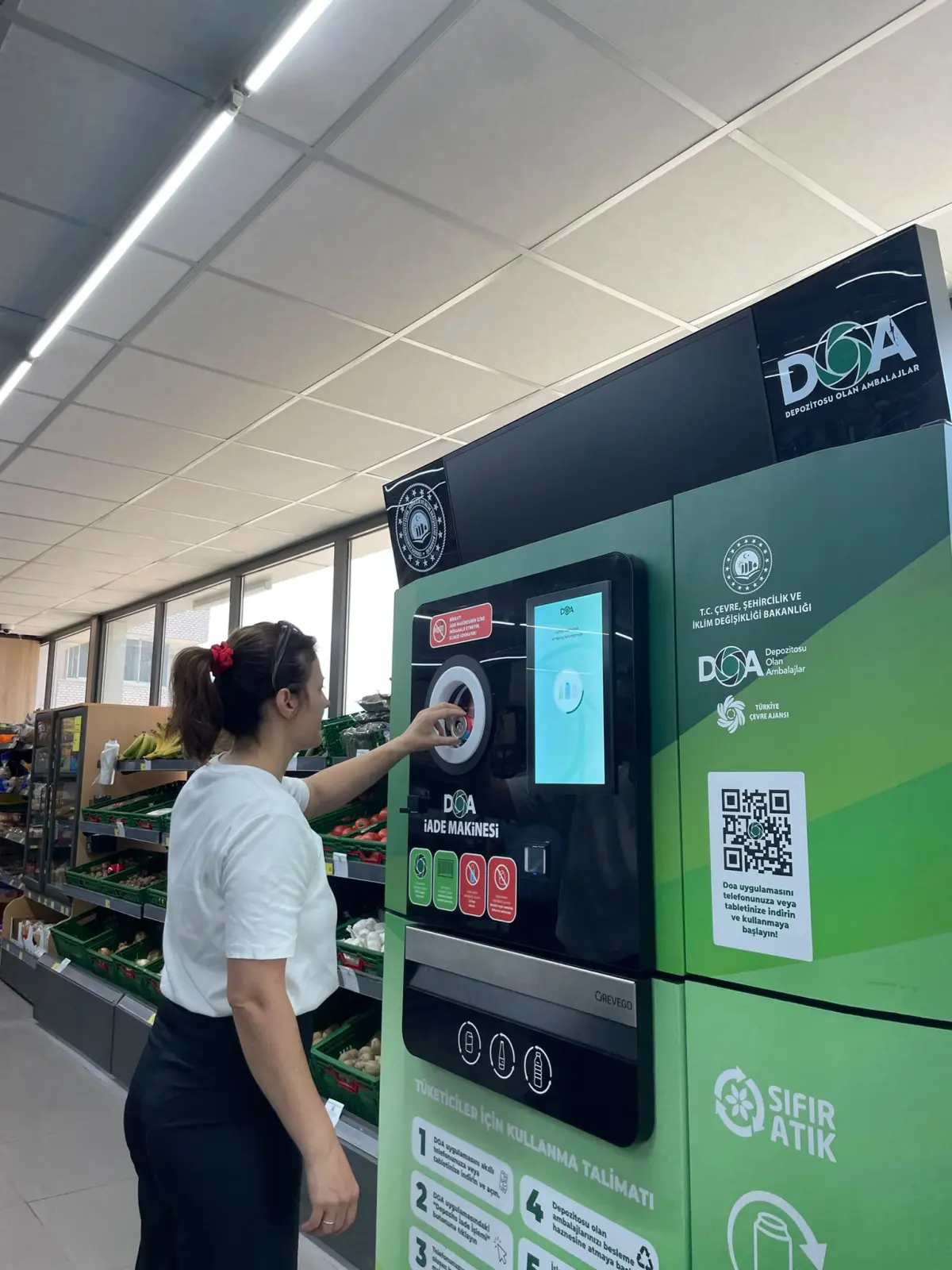 Bursa’da geri dönüşüm makinesiyle atığa anında nakit iadesi