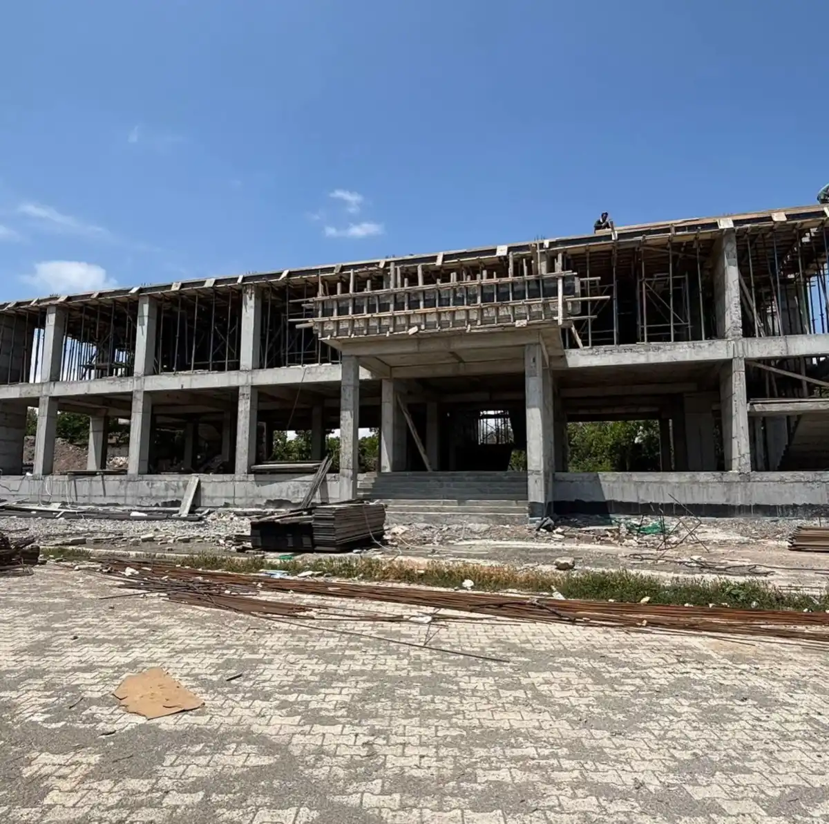 Kars’ta 3 ilçede 5 yeni okul inşaatı hızla ilerliyor