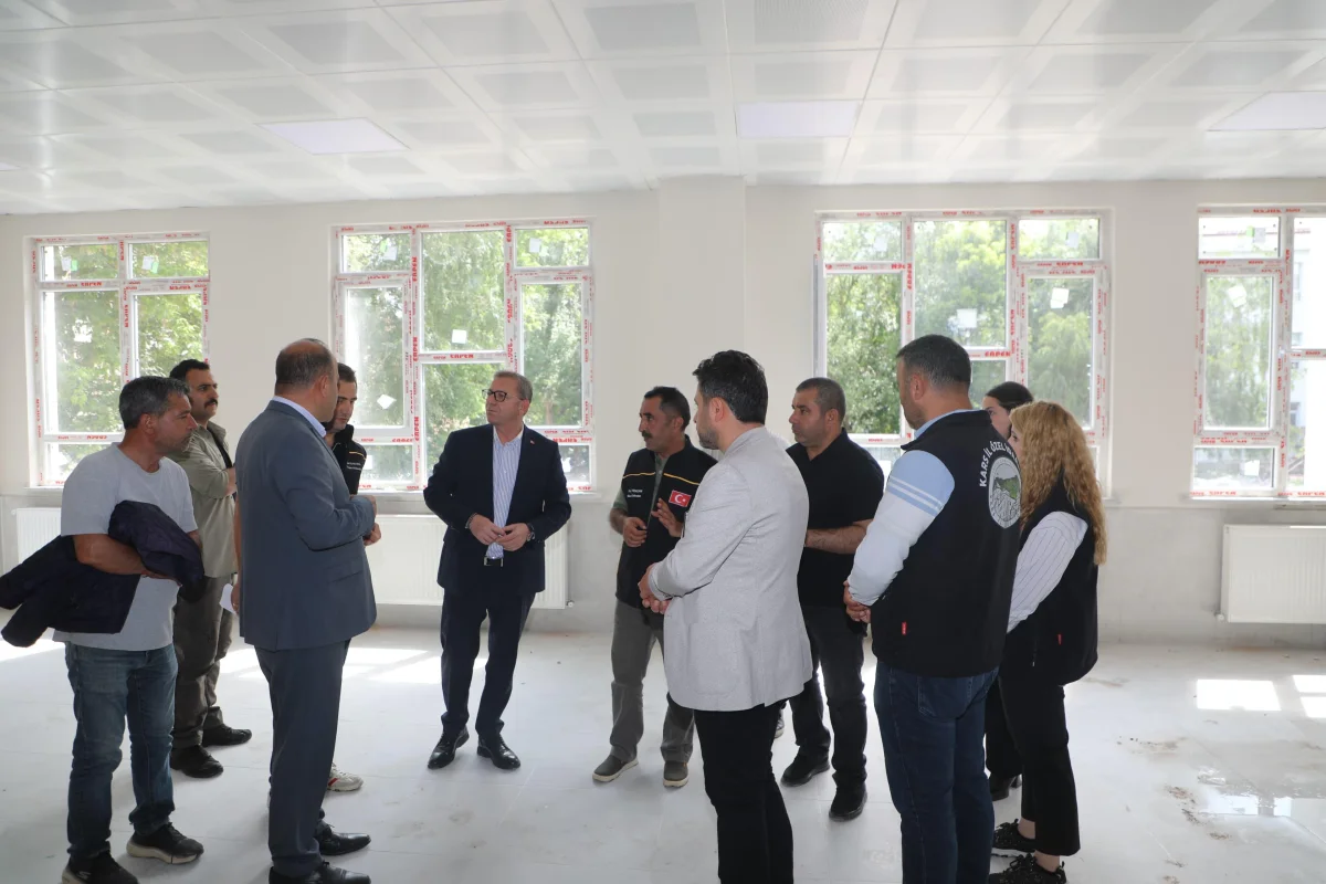 Kars Valisi Polat eğitim yatırımlarını yerinde denetledi