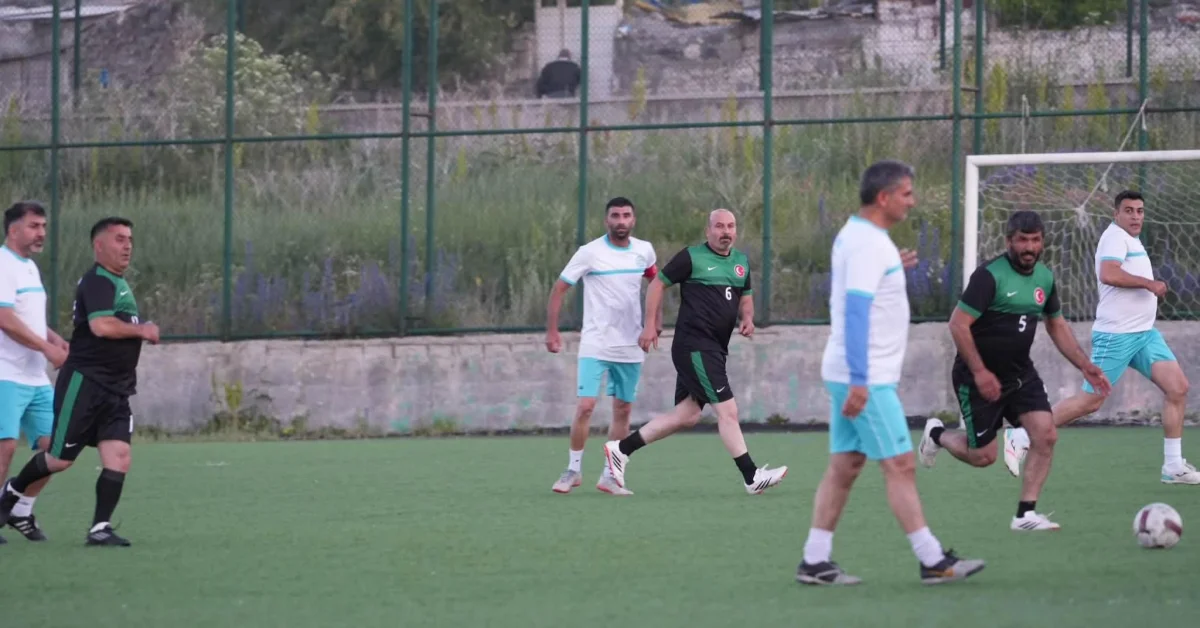 Kars’ta veteranlar ligi heyecanı başladı