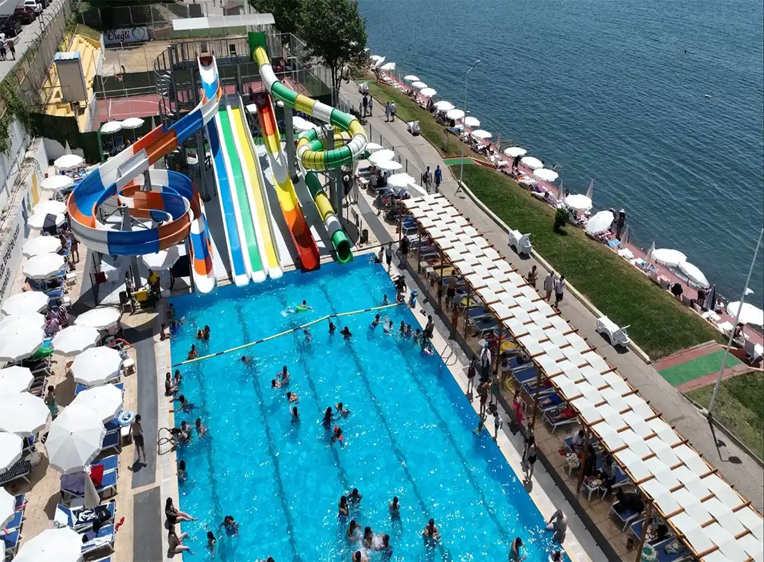 Kdz. Ereğli’de Sevgi ve Barış Plajı yaz yoğunluğuyla canlandı