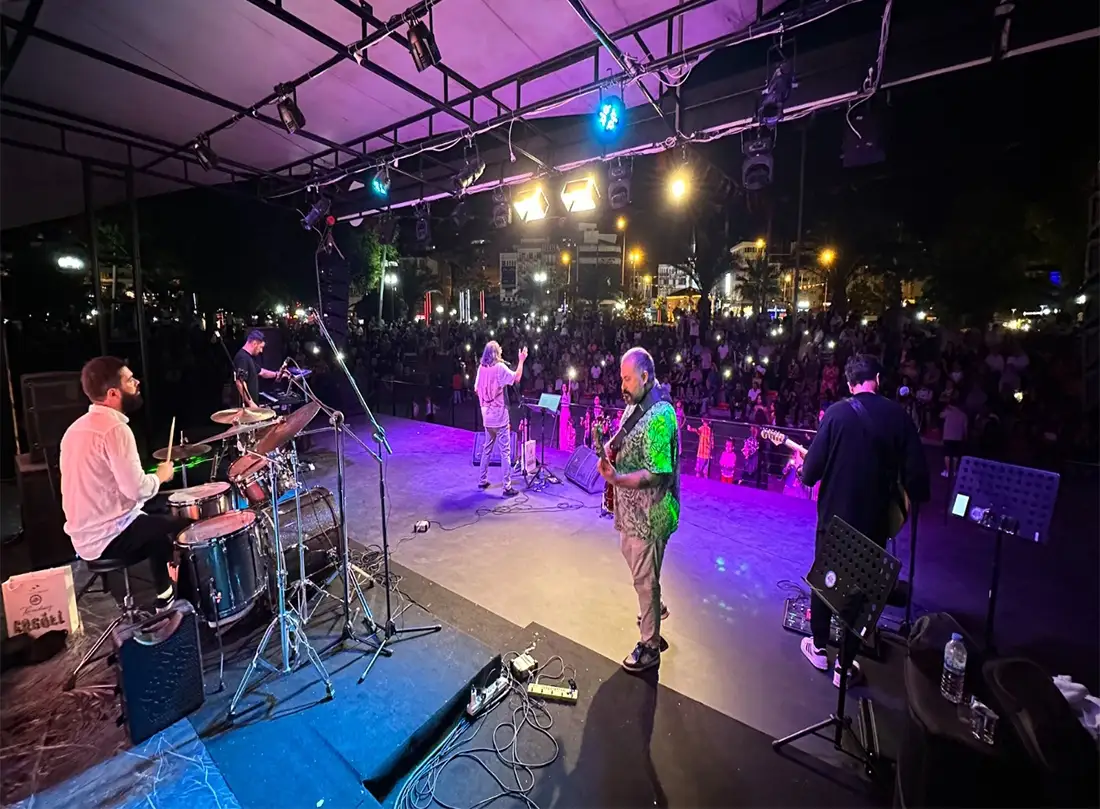 Zonguldak Ereğli’de yaz akşamları konserlerle renkleniyor