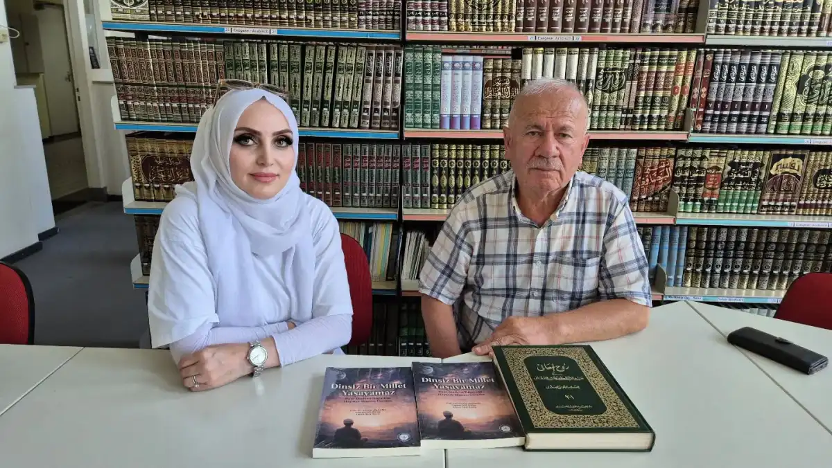 Hollanda’da Türk gazeteci İslam Üniversitesi’ni ziyaret etti