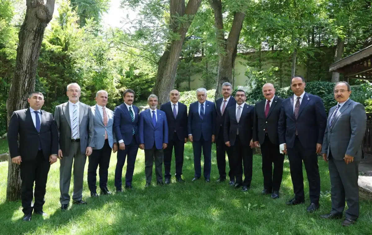 AK Parti Kars Milletvekili Çalkın, Azerbaycan Büyükelçisi’ne veda yemeğinde teşekkür etti