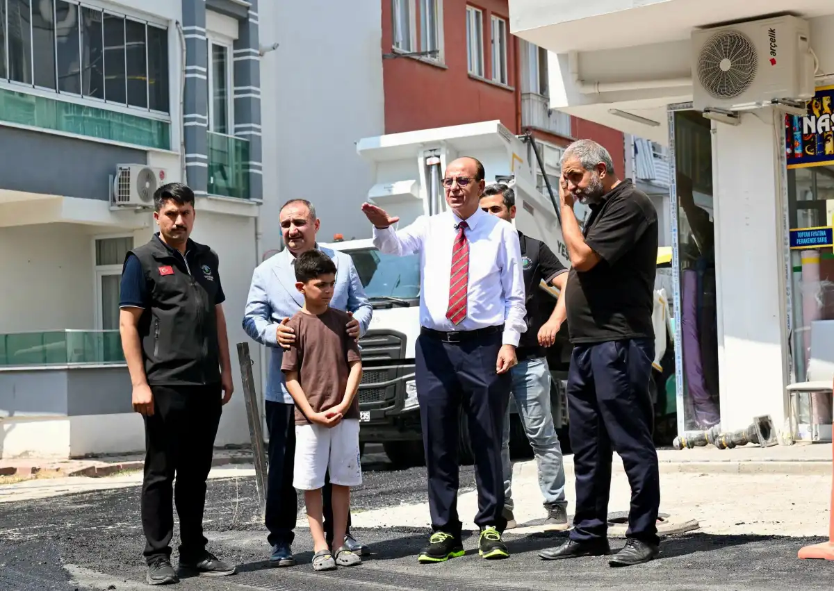 Yeşilyurt’ta 1.250 ton sıcak asfalt serimi yapılıyor