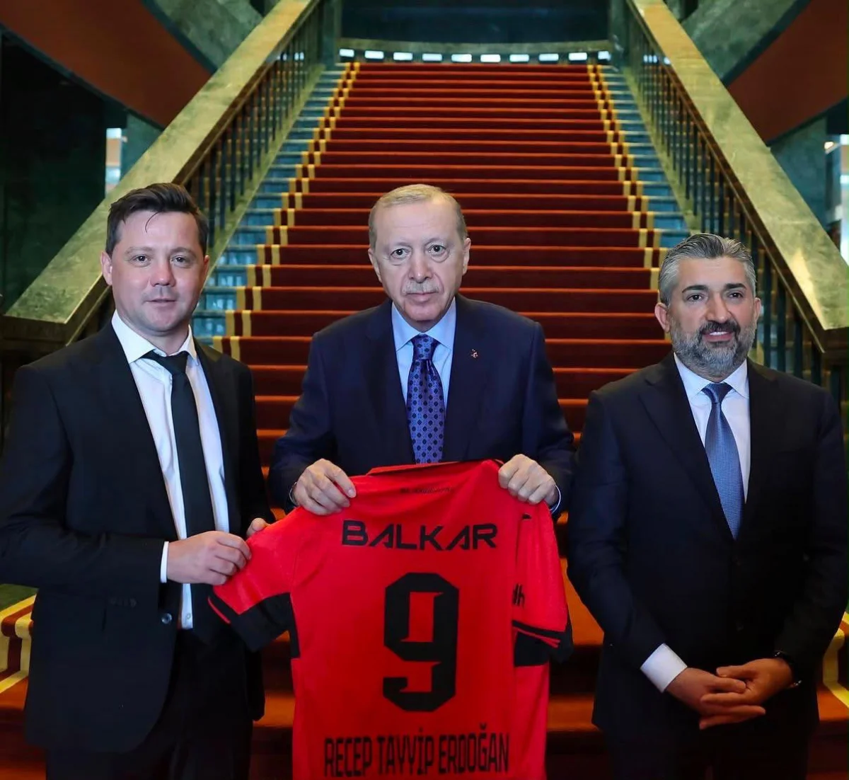 Erdoğan, Arca Çorum FK’yı Külliye’de kabul etti