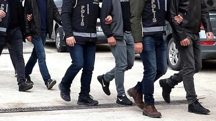 Adana’da suç örgütü operasyonu: 32 şüpheliye adli işlem