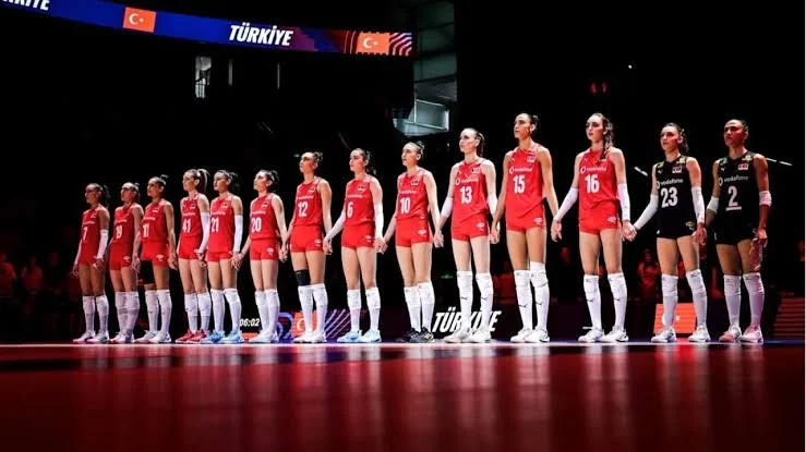 Milli voleybolcular dünya ikincisi oldu