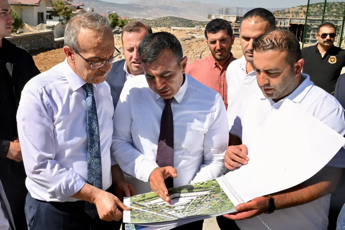 Malatya Valisi Seddar Yavuz Pütürge’de incelemelerde bulundu
