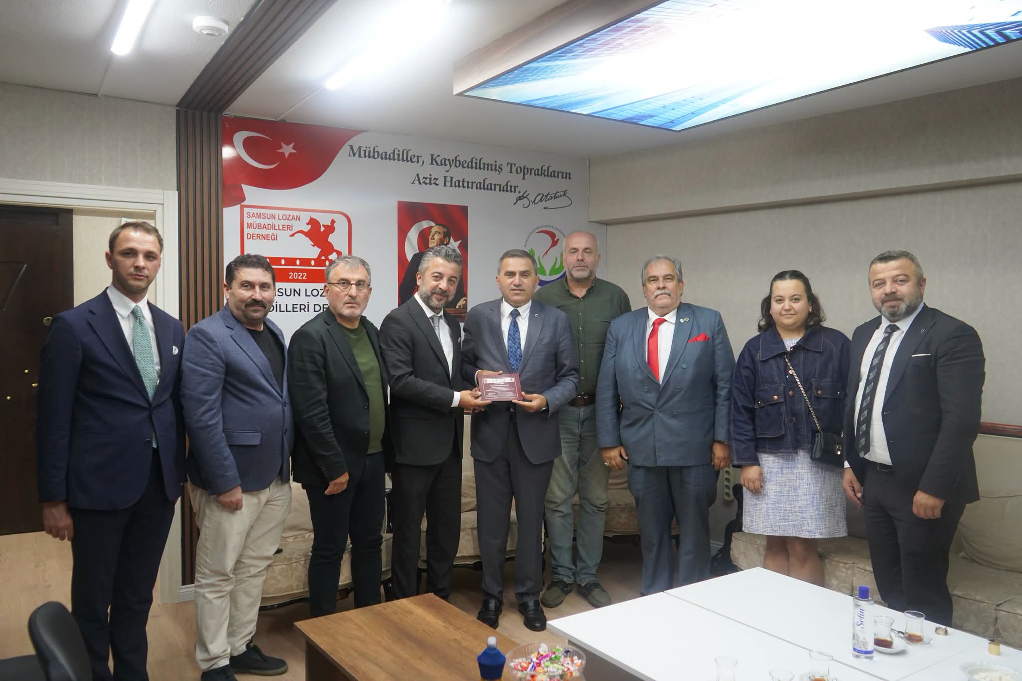 MHP İL BAŞKANI BURHAN MUCUR KARDEFİ ZİYARET ETTİ