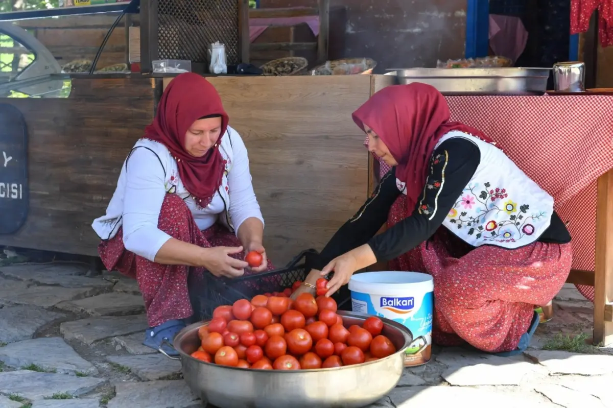 Altınköy’de geleneksel kış hazırlıkları yaşatılıyor