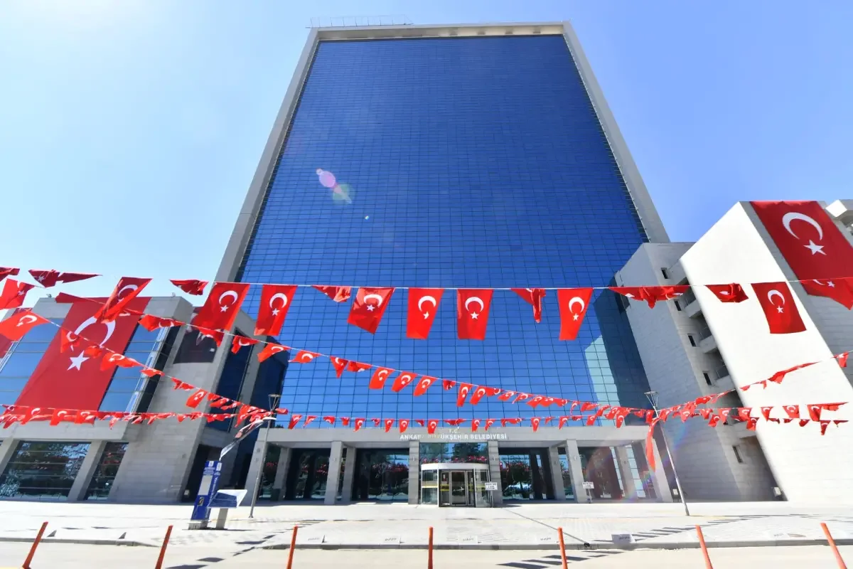 Ankara’da 19 metro istasyonuna kanopi çalışması başladı